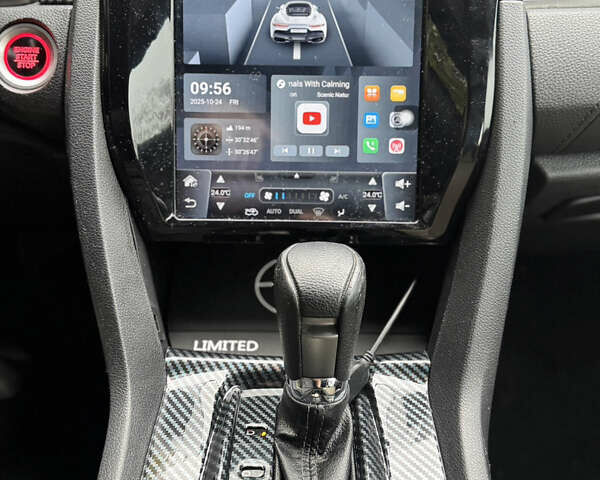 Белый Хонда Цивик, объемом двигателя 1.5 л и пробегом 180 тыс. км за 15500 $, фото 7 на Automoto.ua