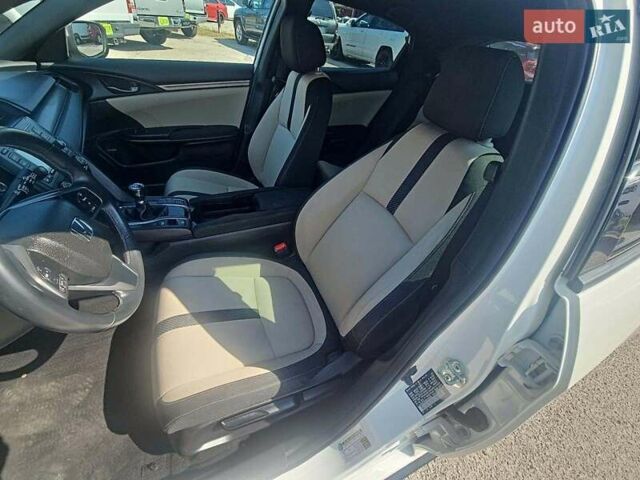 Белый Хонда Цивик, объемом двигателя 1.5 л и пробегом 82 тыс. км за 11000 $, фото 6 на Automoto.ua