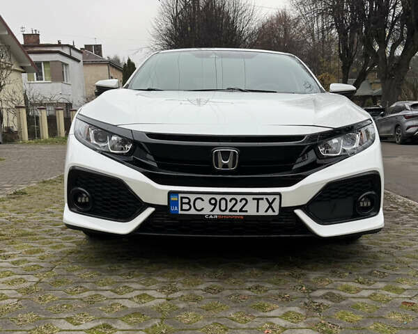 Белый Хонда Цивик, объемом двигателя 1.5 л и пробегом 113 тыс. км за 16900 $, фото 2 на Automoto.ua
