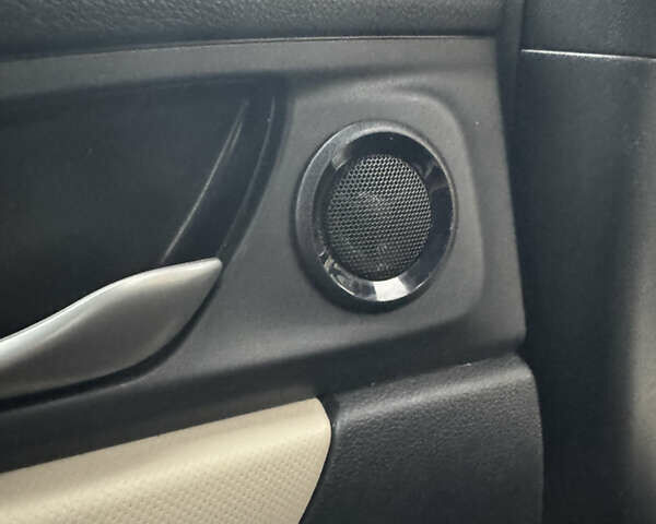 Белый Хонда Цивик, объемом двигателя 1.5 л и пробегом 113 тыс. км за 16900 $, фото 27 на Automoto.ua