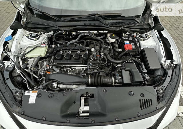 Білий Хонда Сівік, об'ємом двигуна 1.5 л та пробігом 21 тис. км за 20400 $, фото 24 на Automoto.ua