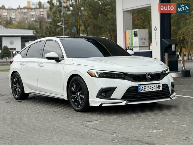 Хонда Цивик 2023 в Днепре (Днепропетровске) на Automoto.ua Белый Хонда Цивик, объемом двигателя 1.5 л и пробегом 35 тыс. км за 24500 $, фото 1 на Automoto.ua