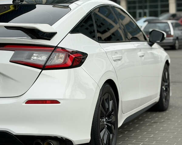 Хонда Цивик 2023 в Днепре (Днепропетровске) на Automoto.ua Белый Хонда Цивик, объемом двигателя 1.5 л и пробегом 35 тыс. км за 24500 $, фото 13 на Automoto.ua