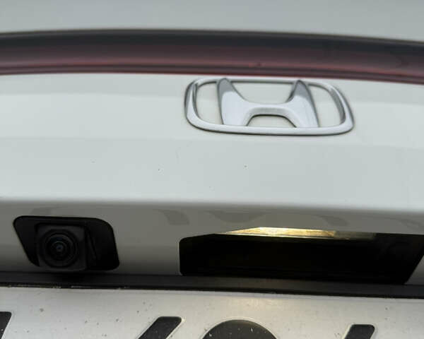 Белый Хонда Цивик, объемом двигателя 1.5 л и пробегом 78 тыс. км за 24500 $, фото 9 на Automoto.ua