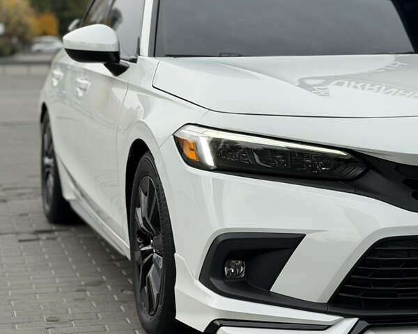 Хонда Цивик 2023 в Днепре (Днепропетровске) на Automoto.ua Белый Хонда Цивик, объемом двигателя 1.5 л и пробегом 35 тыс. км за 24500 $, фото 4 на Automoto.ua