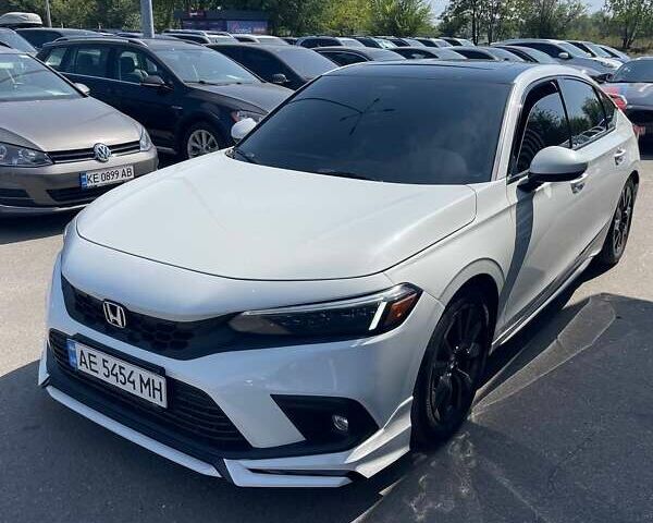 Білий Хонда Сівік, об'ємом двигуна 1.5 л та пробігом 30 тис. км за 26000 $, фото 4 на Automoto.ua