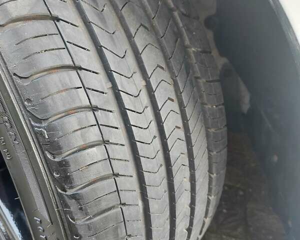 Белый Хонда Цивик, объемом двигателя 2 л и пробегом 7 тыс. км за 23500 $, фото 26 на Automoto.ua