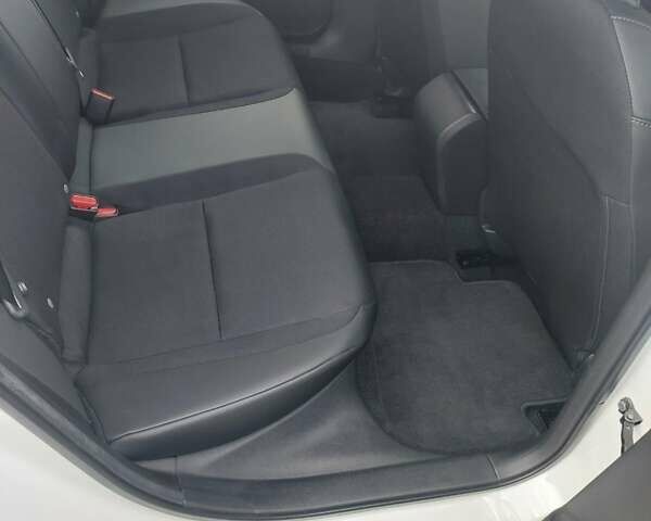 Белый Хонда Цивик, объемом двигателя 2 л и пробегом 7 тыс. км за 23500 $, фото 34 на Automoto.ua