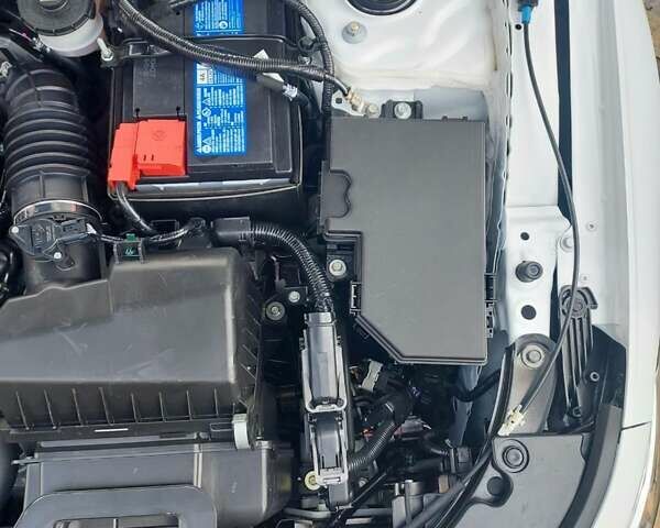 Белый Хонда Цивик, объемом двигателя 2 л и пробегом 7 тыс. км за 23500 $, фото 20 на Automoto.ua