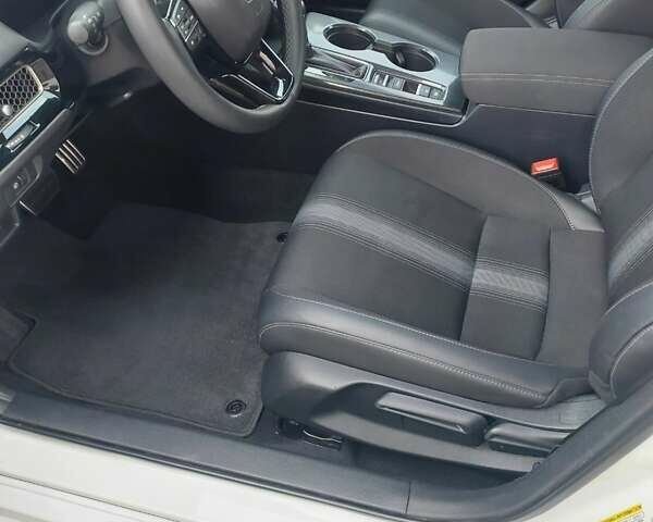 Белый Хонда Цивик, объемом двигателя 2 л и пробегом 7 тыс. км за 23500 $, фото 29 на Automoto.ua