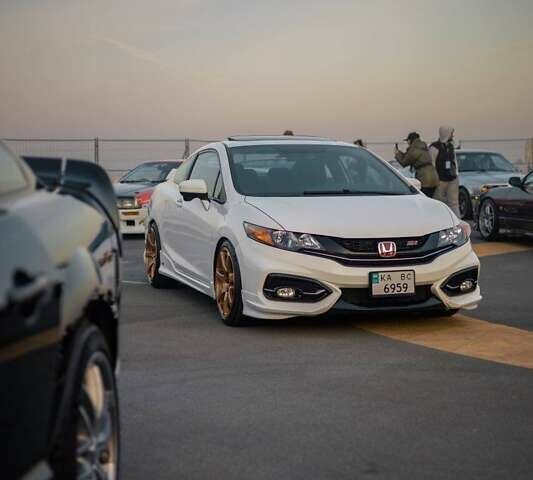 Белый Хонда Цивик, объемом двигателя 2.4 л и пробегом 185 тыс. км за 22000 $, фото 9 на Automoto.ua