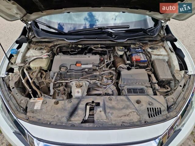 Белый Хонда Цивик, объемом двигателя 2 л и пробегом 70 тыс. км за 13500 $, фото 27 на Automoto.ua