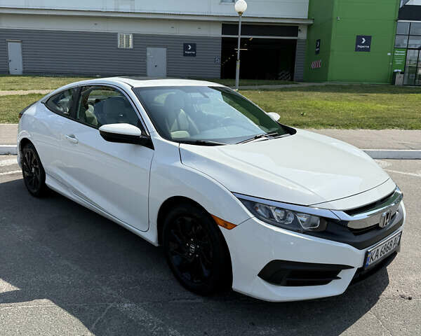 Белый Хонда Цивик, объемом двигателя 2 л и пробегом 173 тыс. км за 14500 $, фото 2 на Automoto.ua