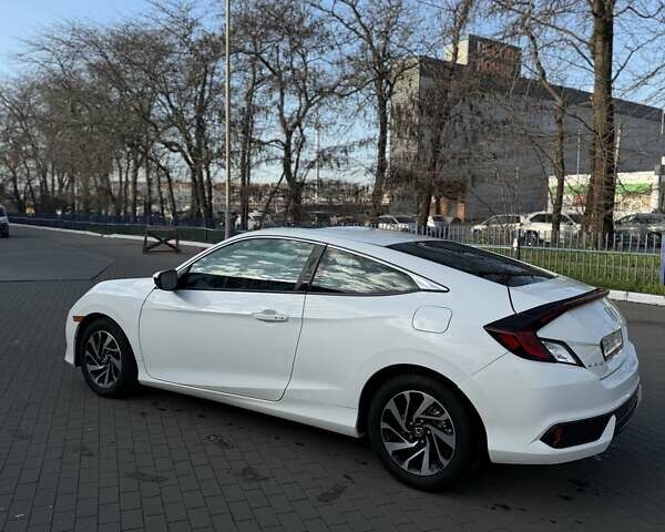 Белый Хонда Цивик, объемом двигателя 2 л и пробегом 186 тыс. км за 12500 $, фото 3 на Automoto.ua