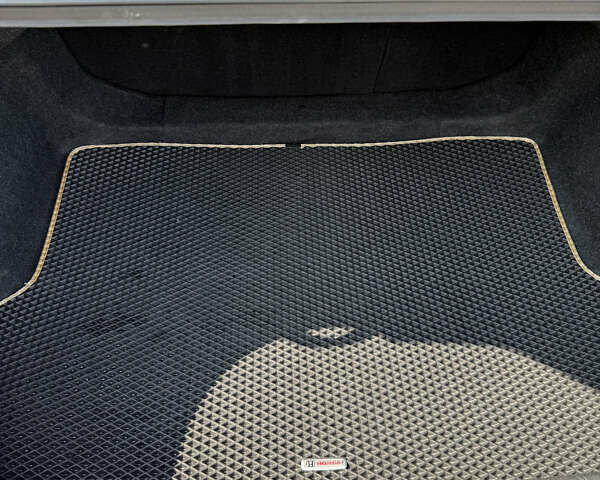 Белый Хонда Цивик, объемом двигателя 2 л и пробегом 173 тыс. км за 14500 $, фото 7 на Automoto.ua