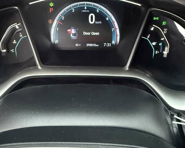 Белый Хонда Цивик, объемом двигателя 1.5 л и пробегом 90 тыс. км за 11000 $, фото 6 на Automoto.ua