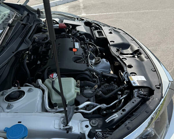 Белый Хонда Цивик, объемом двигателя 2 л и пробегом 173 тыс. км за 14500 $, фото 11 на Automoto.ua