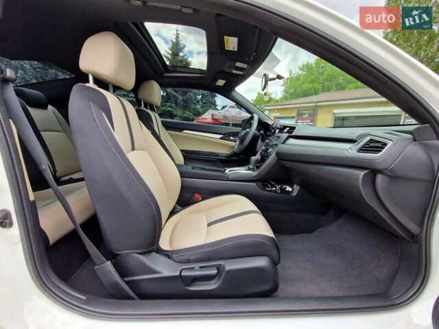 Белый Хонда Цивик, объемом двигателя 2 л и пробегом 70 тыс. км за 13500 $, фото 21 на Automoto.ua