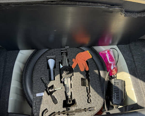 Белый Хонда Цивик, объемом двигателя 2 л и пробегом 173 тыс. км за 14500 $, фото 8 на Automoto.ua