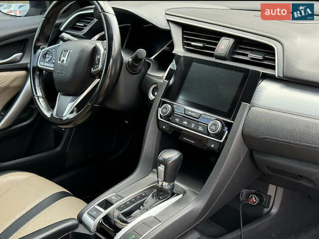 Хонда Цивик 2018 в Житомире на Automoto.ua Белый Хонда Цивик, объемом двигателя 1.5 л и пробегом 106 тыс. км за 14500 $, фото 7 на Automoto.ua