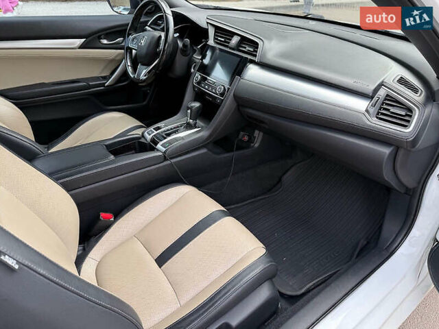Хонда Цивик 2018 в Житомире на Automoto.ua Белый Хонда Цивик, объемом двигателя 1.5 л и пробегом 106 тыс. км за 14500 $, фото 8 на Automoto.ua