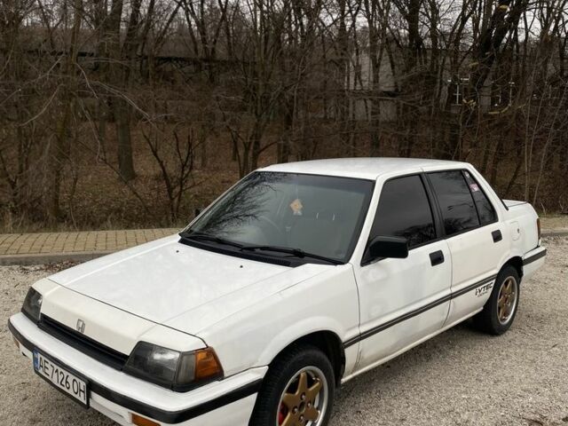 Белый Хонда Цивик, объемом двигателя 1.5 л и пробегом 294 тыс. км за 1100 $, фото 1 на Automoto.ua