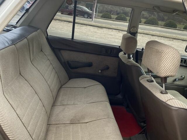 Белый Хонда Цивик, объемом двигателя 1.5 л и пробегом 294 тыс. км за 1100 $, фото 6 на Automoto.ua