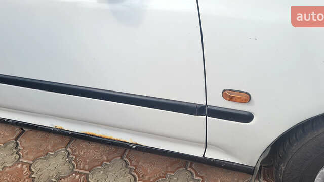 Белый Хонда Цивик, объемом двигателя 1.5 л и пробегом 270 тыс. км за 2200 $, фото 1 на Automoto.ua