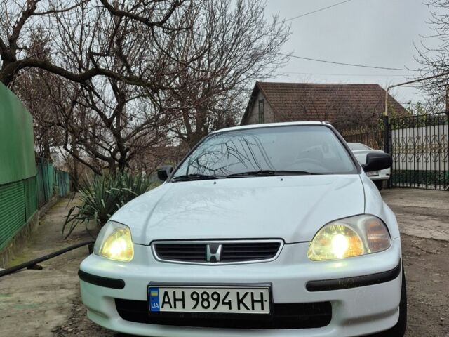 Белый Хонда Цивик, объемом двигателя 1.6 л и пробегом 333 тыс. км за 3199 $, фото 17 на Automoto.ua