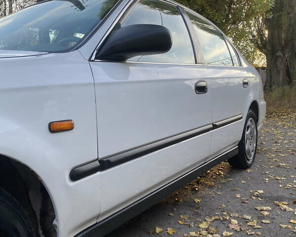 Білий Хонда Сівік, об'ємом двигуна 1.6 л та пробігом 217 тис. км за 2999 $, фото 3 на Automoto.ua