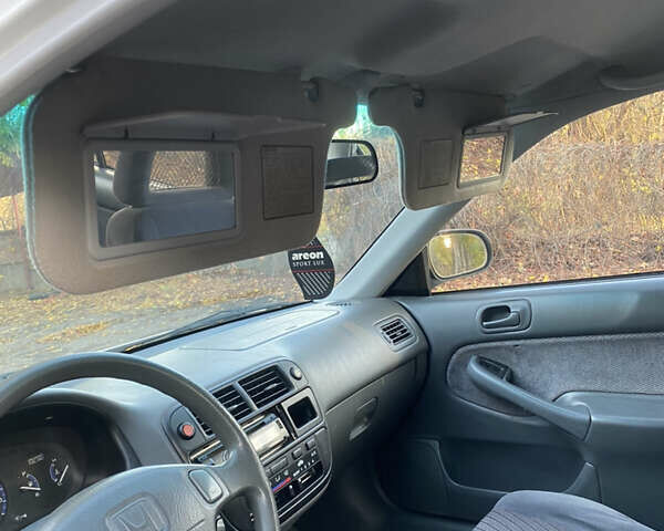 Білий Хонда Сівік, об'ємом двигуна 1.6 л та пробігом 217 тис. км за 2999 $, фото 32 на Automoto.ua