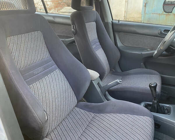 Білий Хонда Сівік, об'ємом двигуна 1.6 л та пробігом 217 тис. км за 2999 $, фото 24 на Automoto.ua