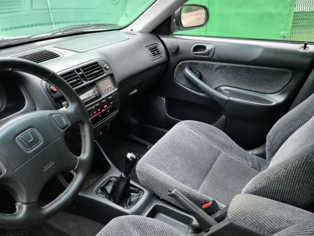 Белый Хонда Цивик, объемом двигателя 1.6 л и пробегом 333 тыс. км за 3199 $, фото 8 на Automoto.ua