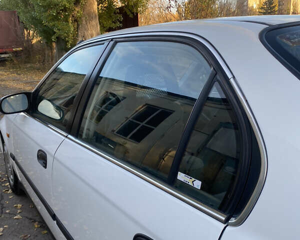 Білий Хонда Сівік, об'ємом двигуна 1.6 л та пробігом 217 тис. км за 2999 $, фото 14 на Automoto.ua