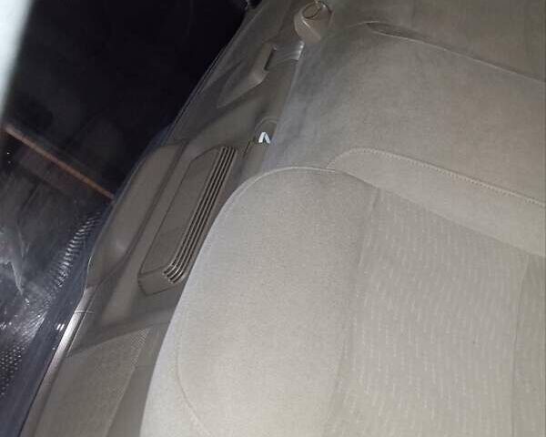 Белый Хонда Цивик, объемом двигателя 1.4 л и пробегом 364 тыс. км за 3000 $, фото 15 на Automoto.ua