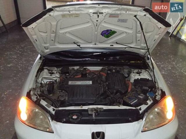 Белый Хонда Цивик, объемом двигателя 1.4 л и пробегом 364 тыс. км за 3000 $, фото 19 на Automoto.ua