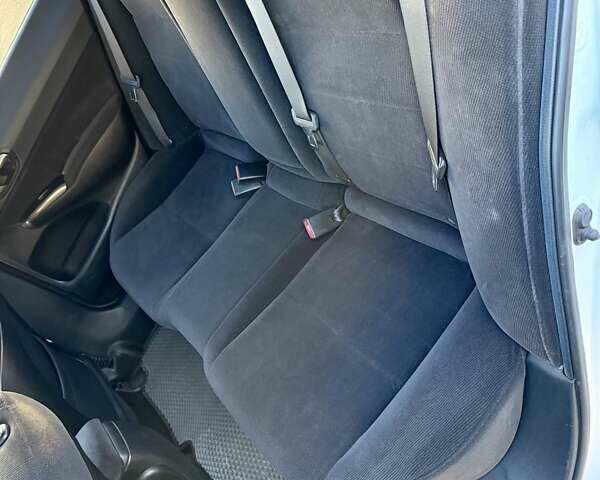 Белый Хонда Цивик, объемом двигателя 1.8 л и пробегом 205 тыс. км за 7200 $, фото 6 на Automoto.ua