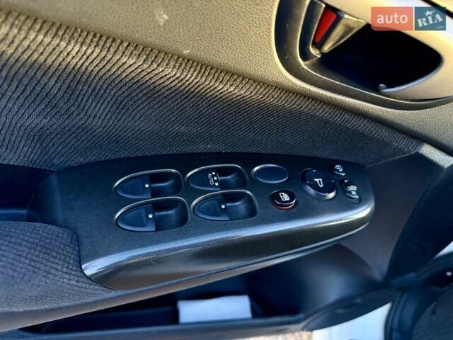 Белый Хонда Цивик, объемом двигателя 1.8 л и пробегом 205 тыс. км за 7200 $, фото 8 на Automoto.ua