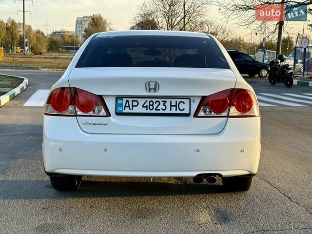 Белый Хонда Цивик, объемом двигателя 1.8 л и пробегом 205 тыс. км за 7200 $, фото 5 на Automoto.ua