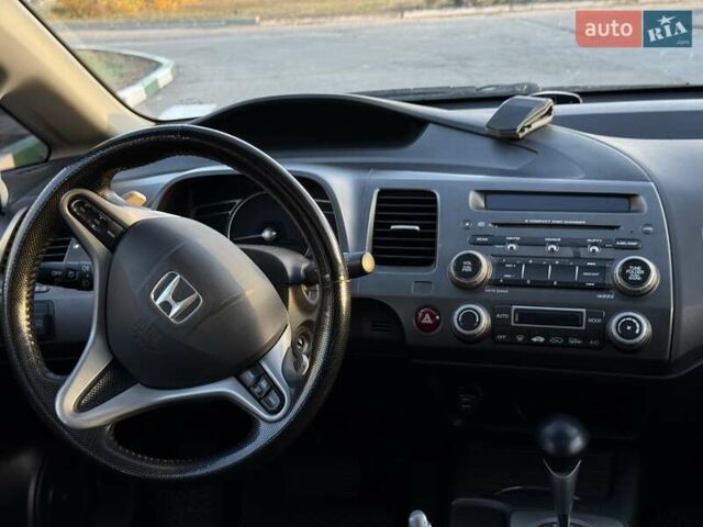 Белый Хонда Цивик, объемом двигателя 1.8 л и пробегом 205 тыс. км за 7200 $, фото 12 на Automoto.ua