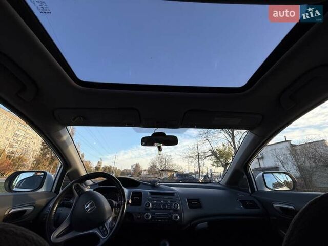 Белый Хонда Цивик, объемом двигателя 1.8 л и пробегом 205 тыс. км за 7200 $, фото 9 на Automoto.ua