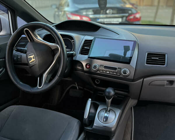 Білий Хонда Сівік, об'ємом двигуна 1.8 л та пробігом 376 тис. км за 5600 $, фото 14 на Automoto.ua