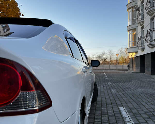 Білий Хонда Сівік, об'ємом двигуна 1.8 л та пробігом 376 тис. км за 5600 $, фото 23 на Automoto.ua