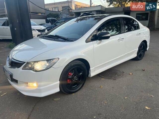 Хонда Цивик 2007 в Одессе на Automoto.ua Белый Хонда Цивик, объемом двигателя 1.34 л и пробегом 227 тыс. км за 5750 $, фото 5 на Automoto.ua