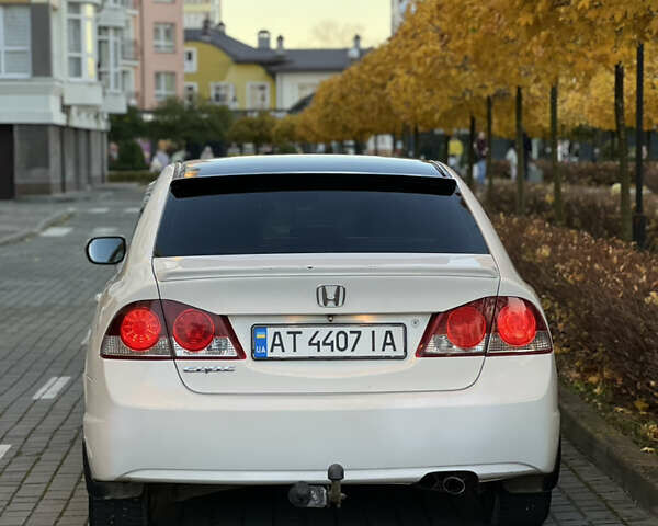 Білий Хонда Сівік, об'ємом двигуна 1.8 л та пробігом 376 тис. км за 5600 $, фото 3 на Automoto.ua