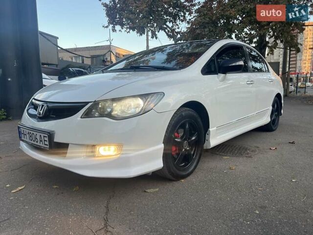 Хонда Цивик 2007 в Одессе на Automoto.ua Белый Хонда Цивик, объемом двигателя 1.34 л и пробегом 227 тыс. км за 5750 $, фото 4 на Automoto.ua