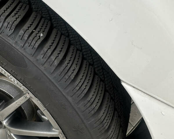 Белый Хонда Цивик, объемом двигателя 1.8 л и пробегом 283 тыс. км за 6000 $, фото 1 на Automoto.ua