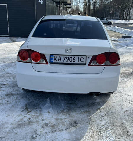 Белый Хонда Цивик, объемом двигателя 1.8 л и пробегом 371 тыс. км за 6450 $, фото 4 на Automoto.ua