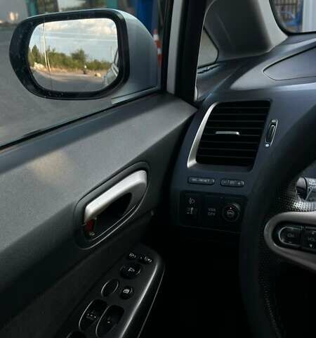 Белый Хонда Цивик, объемом двигателя 1.8 л и пробегом 259 тыс. км за 6300 $, фото 9 на Automoto.ua