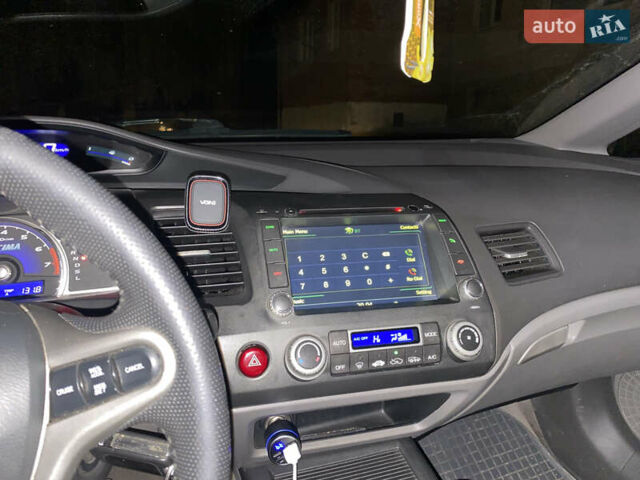 Білий Хонда Сівік, об'ємом двигуна 1.3 л та пробігом 315 тис. км за 4400 $, фото 7 на Automoto.ua